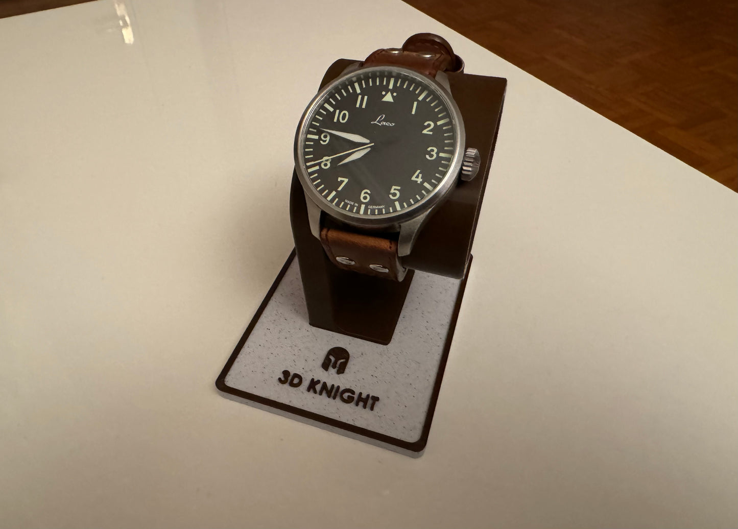 Watch Stand customisé - 3D printed