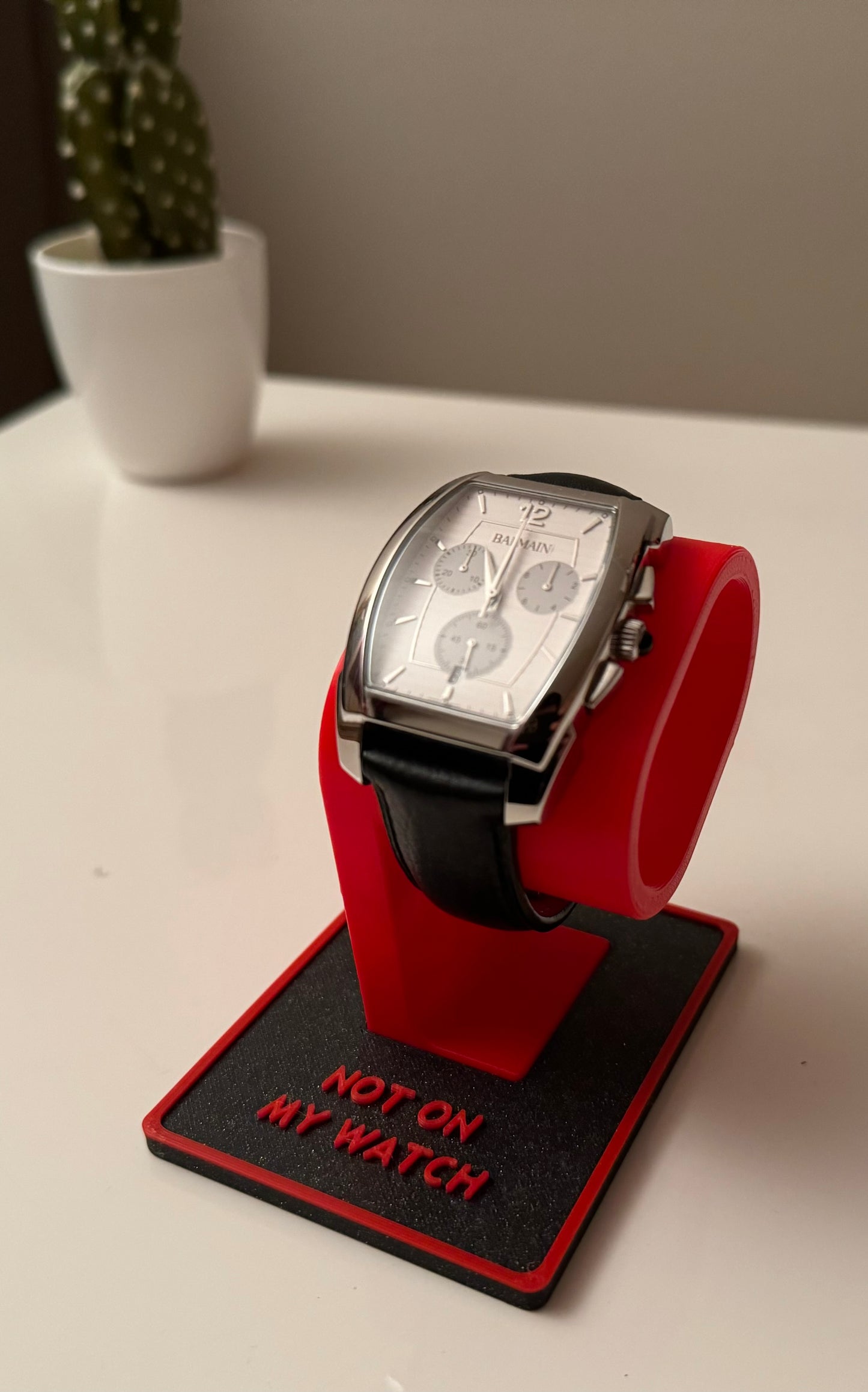 Watch Stand customisé - 3D printed