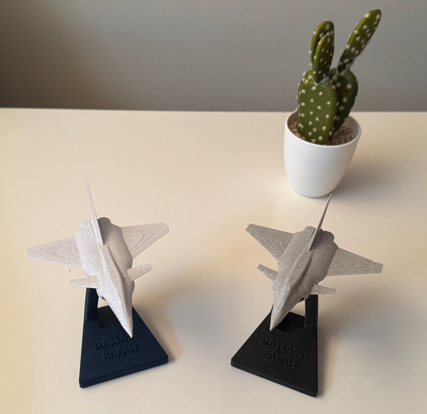 Le RAFALE Imprimé en 3D - Maquette + Socle personnalisé