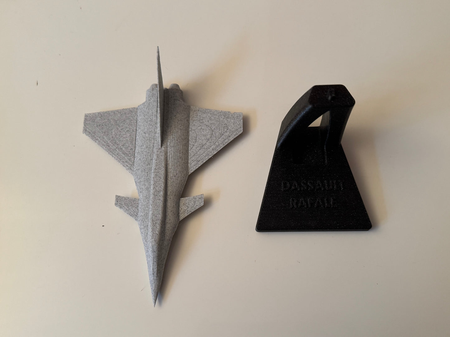 Le RAFALE Imprimé en 3D - Maquette + Socle personnalisé