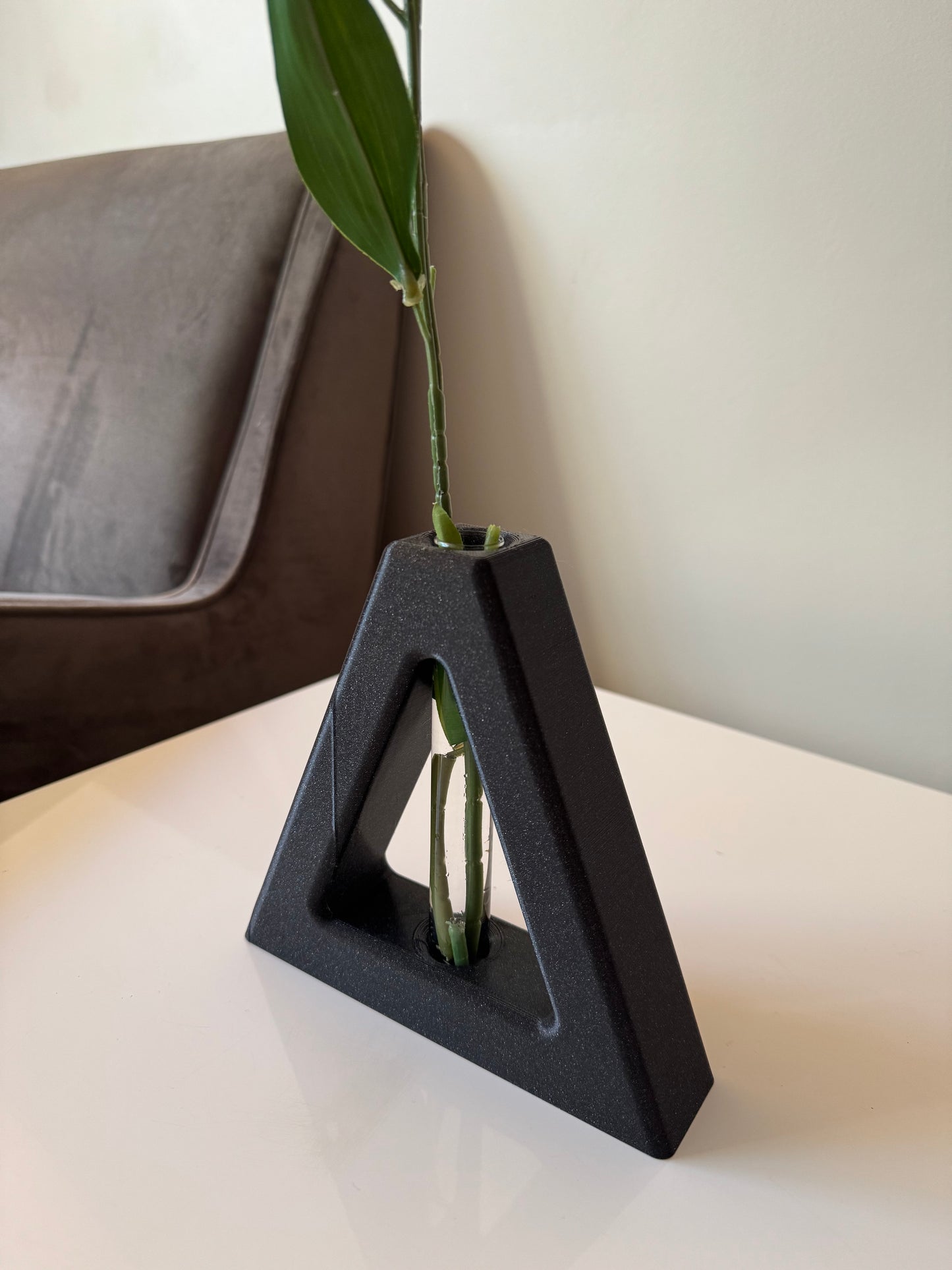 Vase à fleur Soliflore TRIANGLE - Imprimé en 3D avec tube en verre